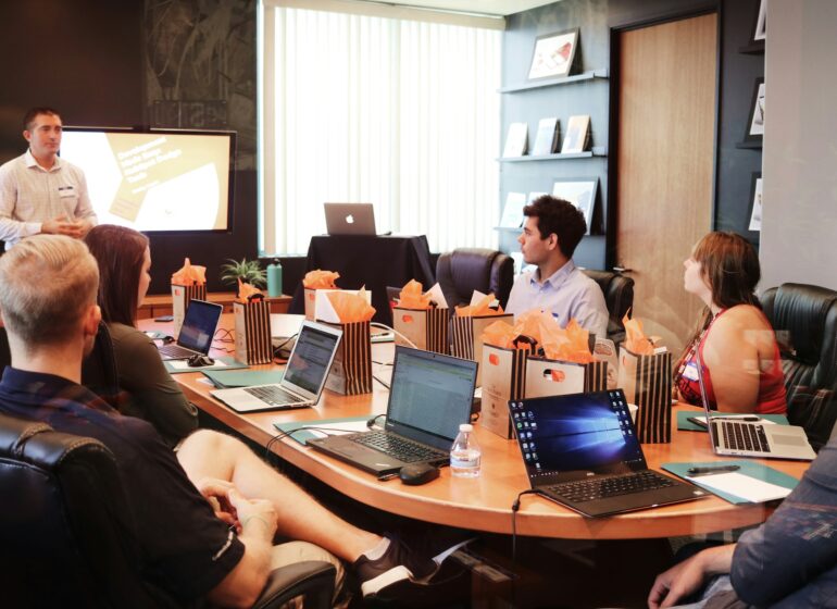 How to Position Your Independent Hotel as the Go-To Choice for Business Travelers