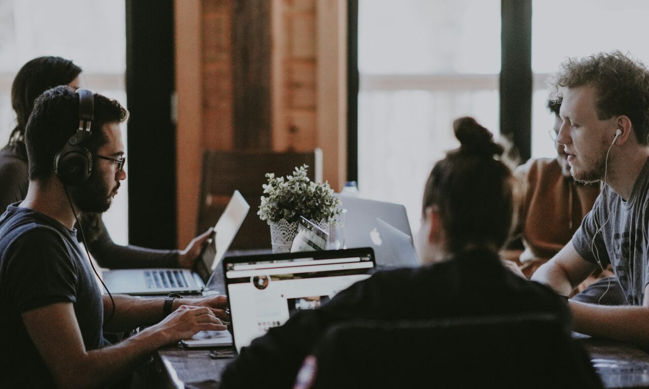 Why Fast IT Response is Crucial for Startup Momentum
